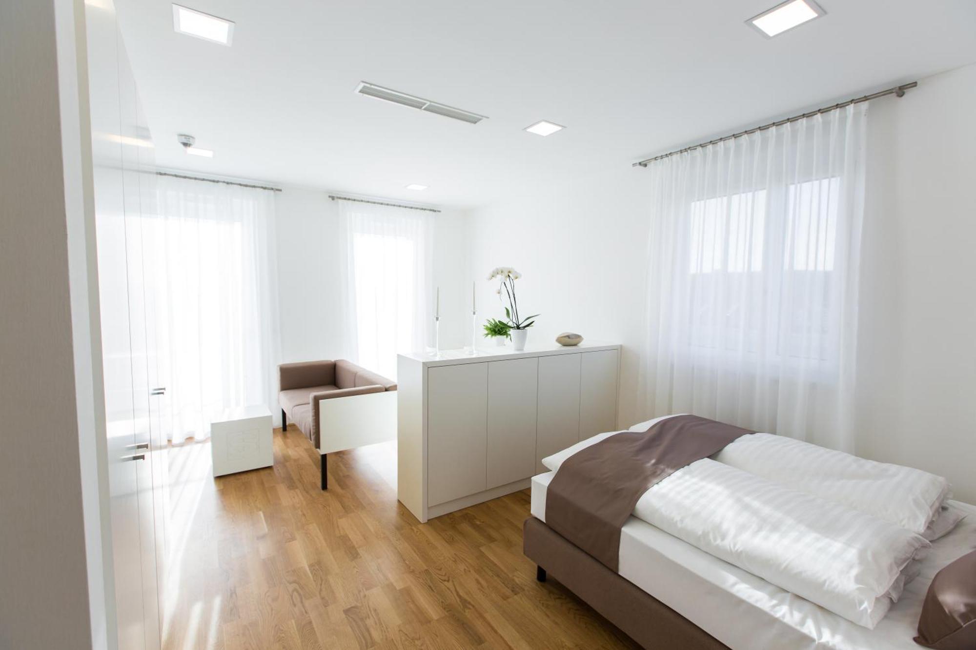Shome Hotel 4*