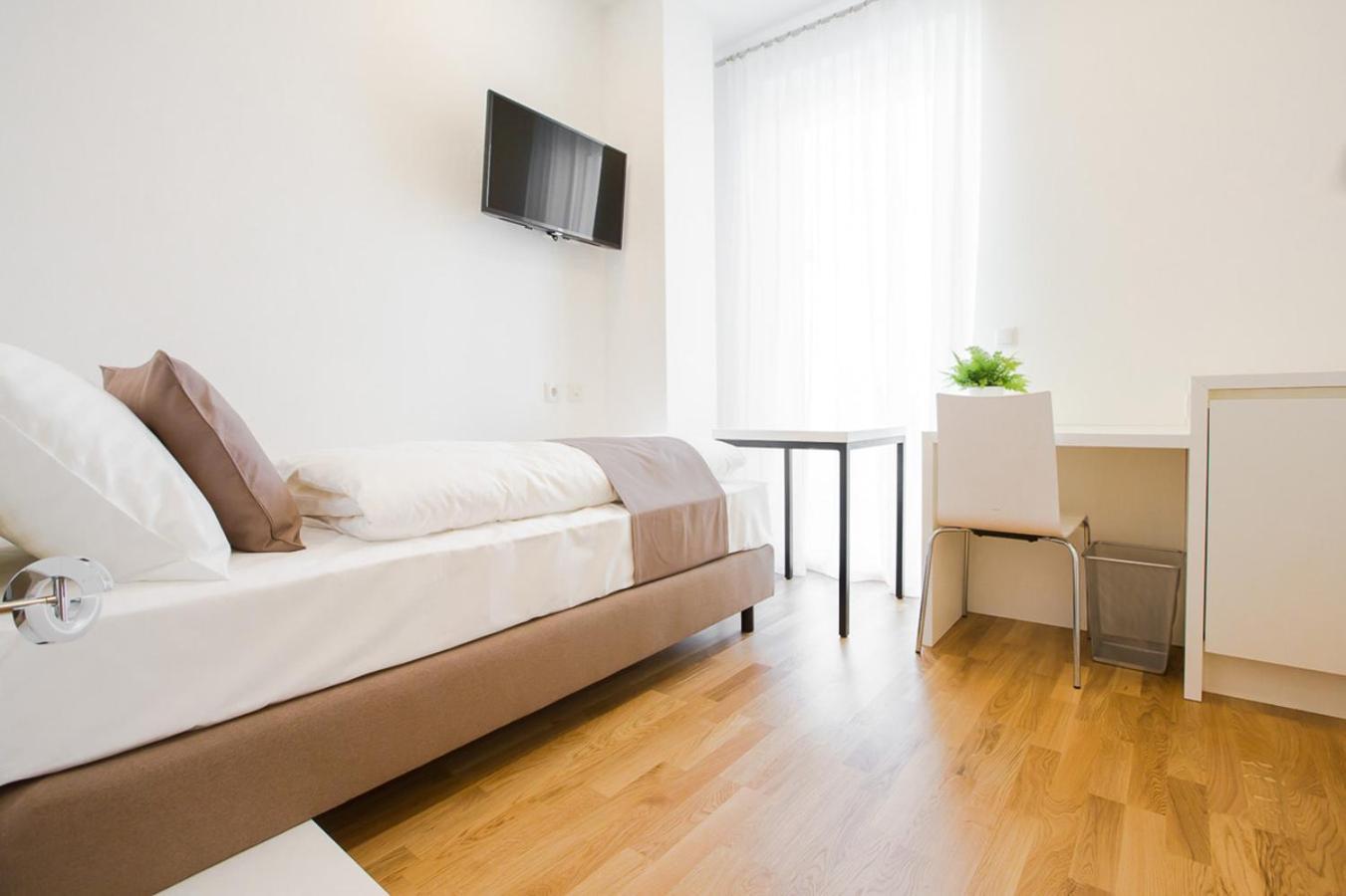 Shome I Self Check-in I Free Parking Hotel